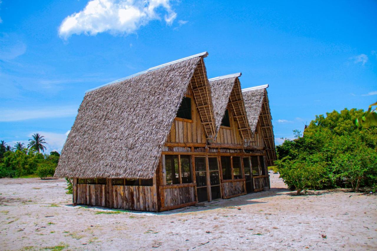 Mikoko Beach & Cottages Bagamoyo Bagian luar foto