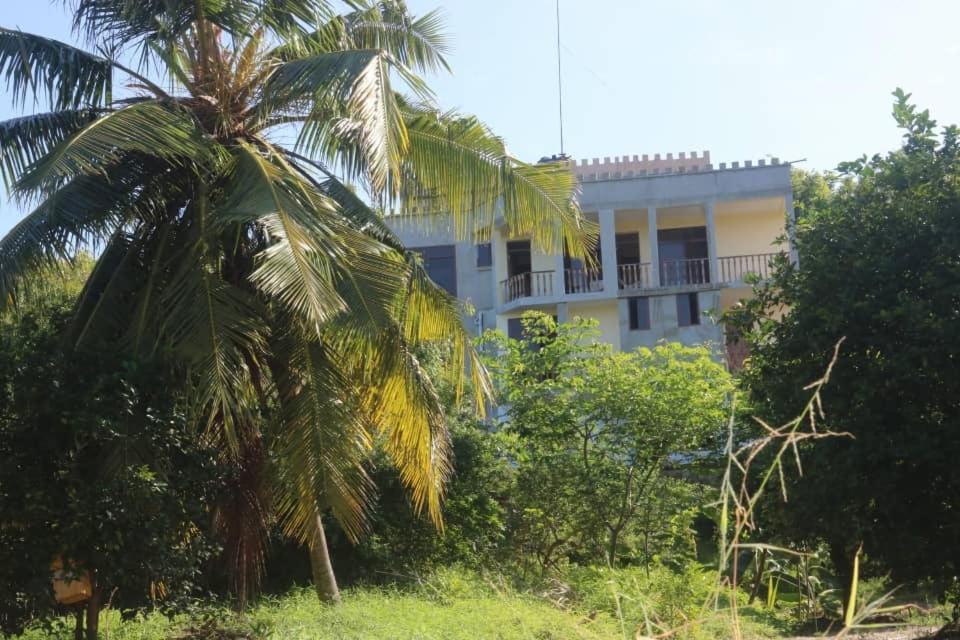Mikoko Beach & Cottages Bagamoyo Bagian luar foto