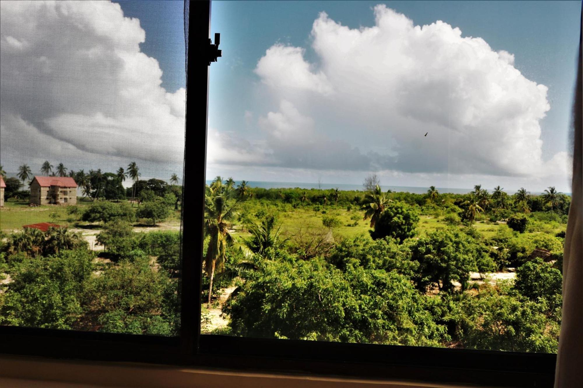 Mikoko Beach & Cottages Bagamoyo Bagian luar foto